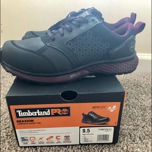 Size 9.5 worn once good condition come with box